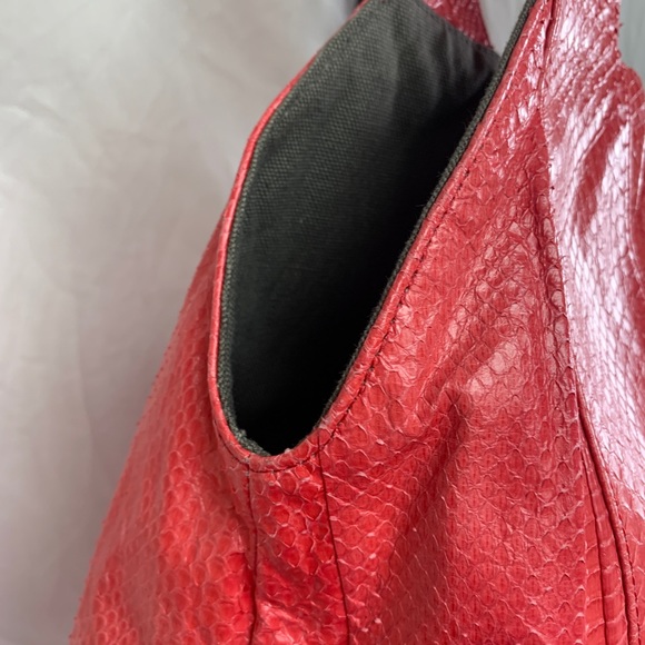 NWT Bairn snakeskin leather Jenna Canary hobo bag - Picture 3 of 8